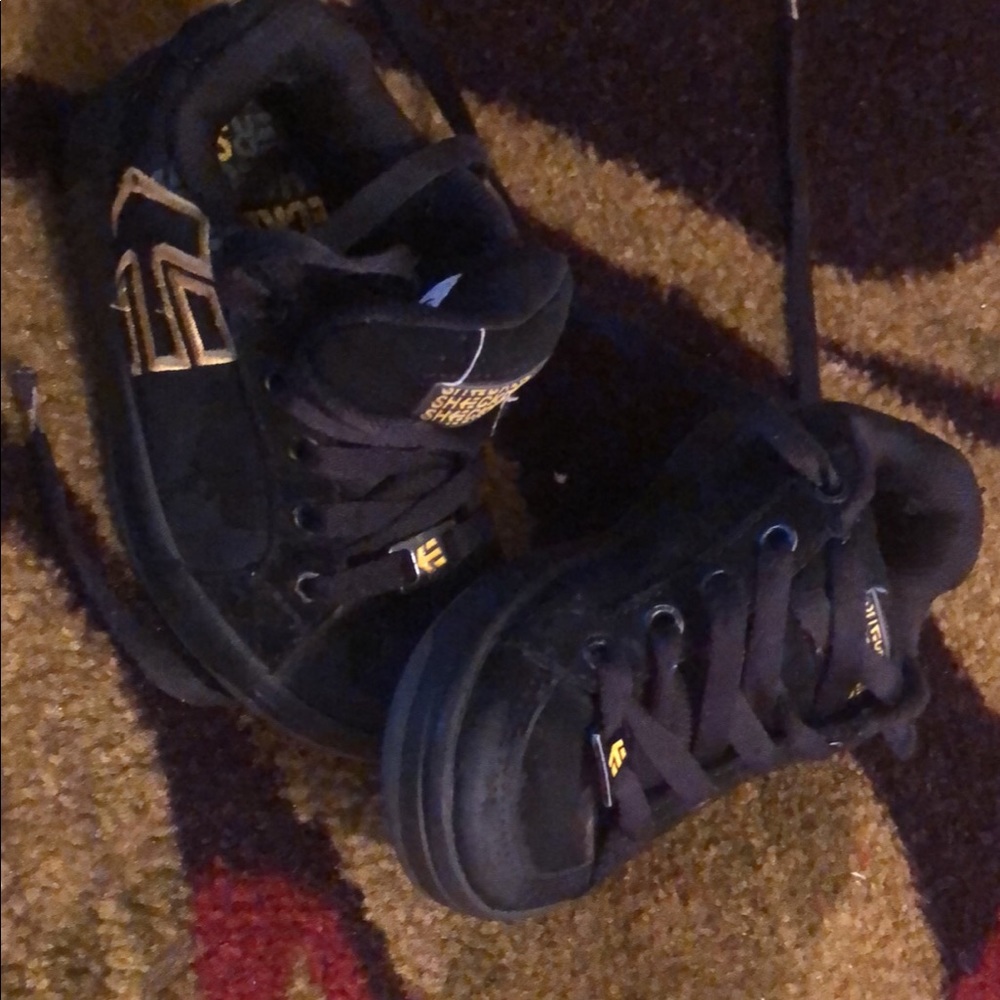 Etnies